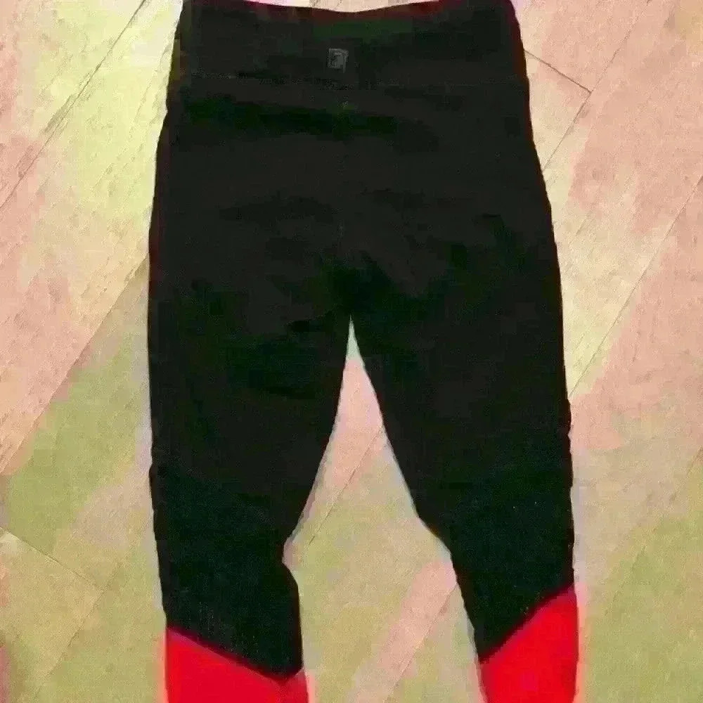 Zobha Red And Black Mesh Leggings - Picture 3 of 3